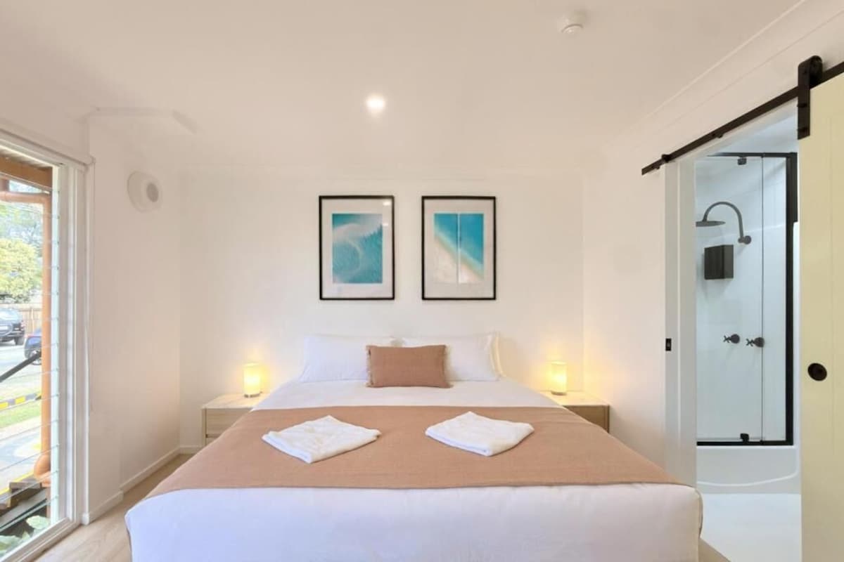 Deluxe King Room with Ensuite