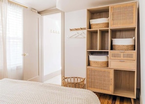 3 chambres, fer et planche à repasser, Wi-Fi, draps fournis