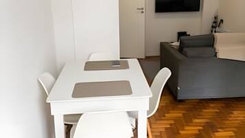 Apartamento básico | Opções para refeição