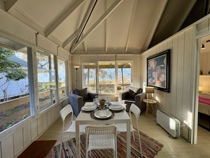 Dining - Lakefront Aculeo: Fast Wifi, Pet & Wood Hot Tub (Paine)