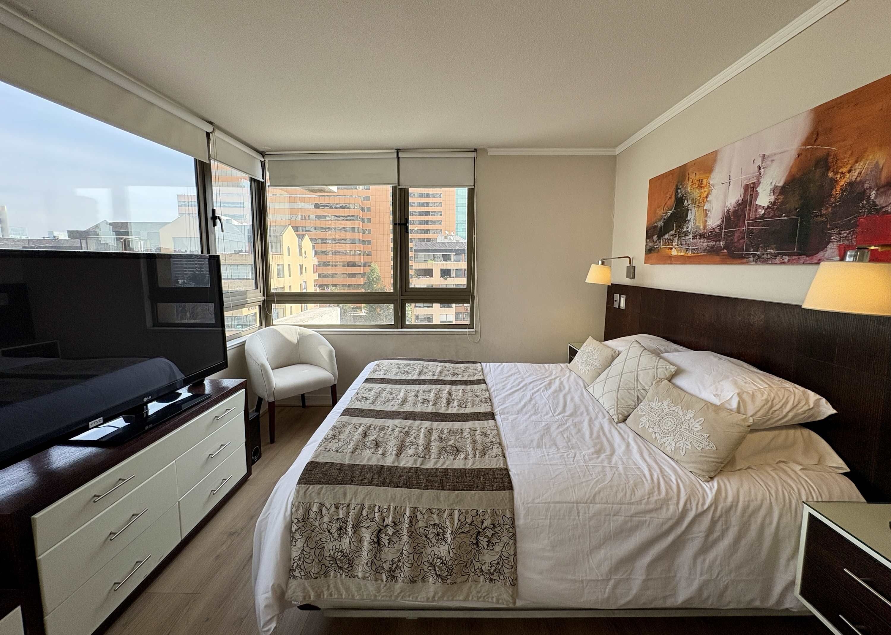 2 chambres, fer et planche à repasser, Wi-Fi, draps fournis