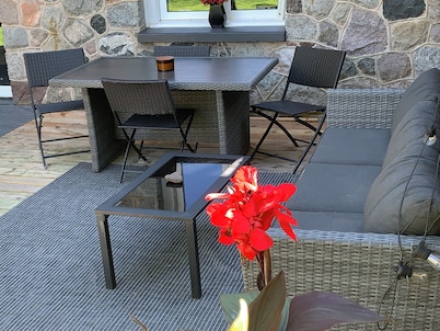 Private lake house/camp for sun & fun with family & friends