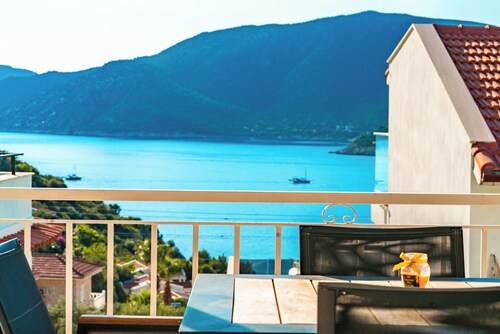 Gorgeous 3-bedroom house with AC in charming Kaş