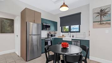 Superior Apartment, 2 Bedrooms, Kitchen | Dining room