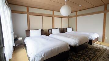 Basic House, 3 Bedrooms, City View | WiFi (free)