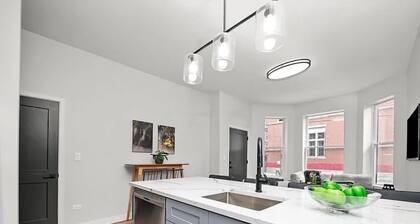 Modern 3BR Near Obama Center, UChicago & McCormick