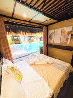 Ropa de cama de alta calidad y escritorio