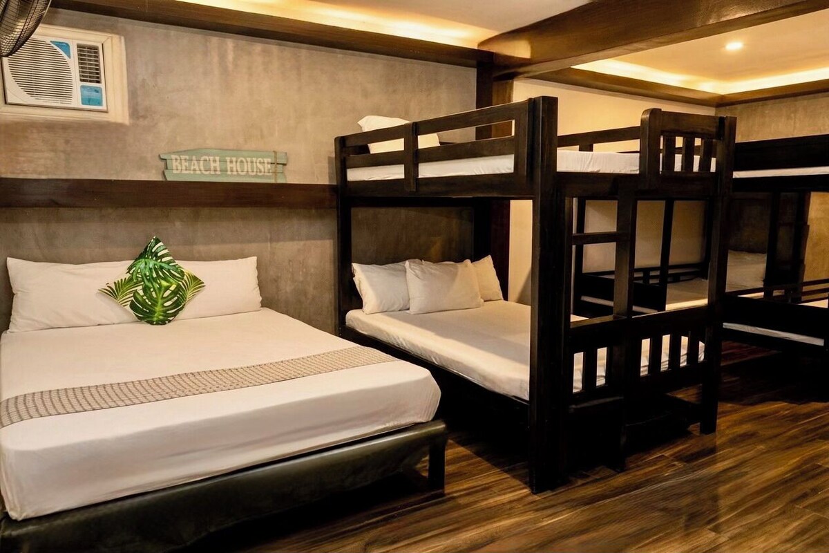Ropa de cama de alta calidad y escritorio 