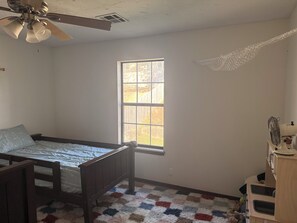 3 Schlafzimmer, Bügeleisen/Bügelbrett, kostenloses WLAN, Bettwäsche