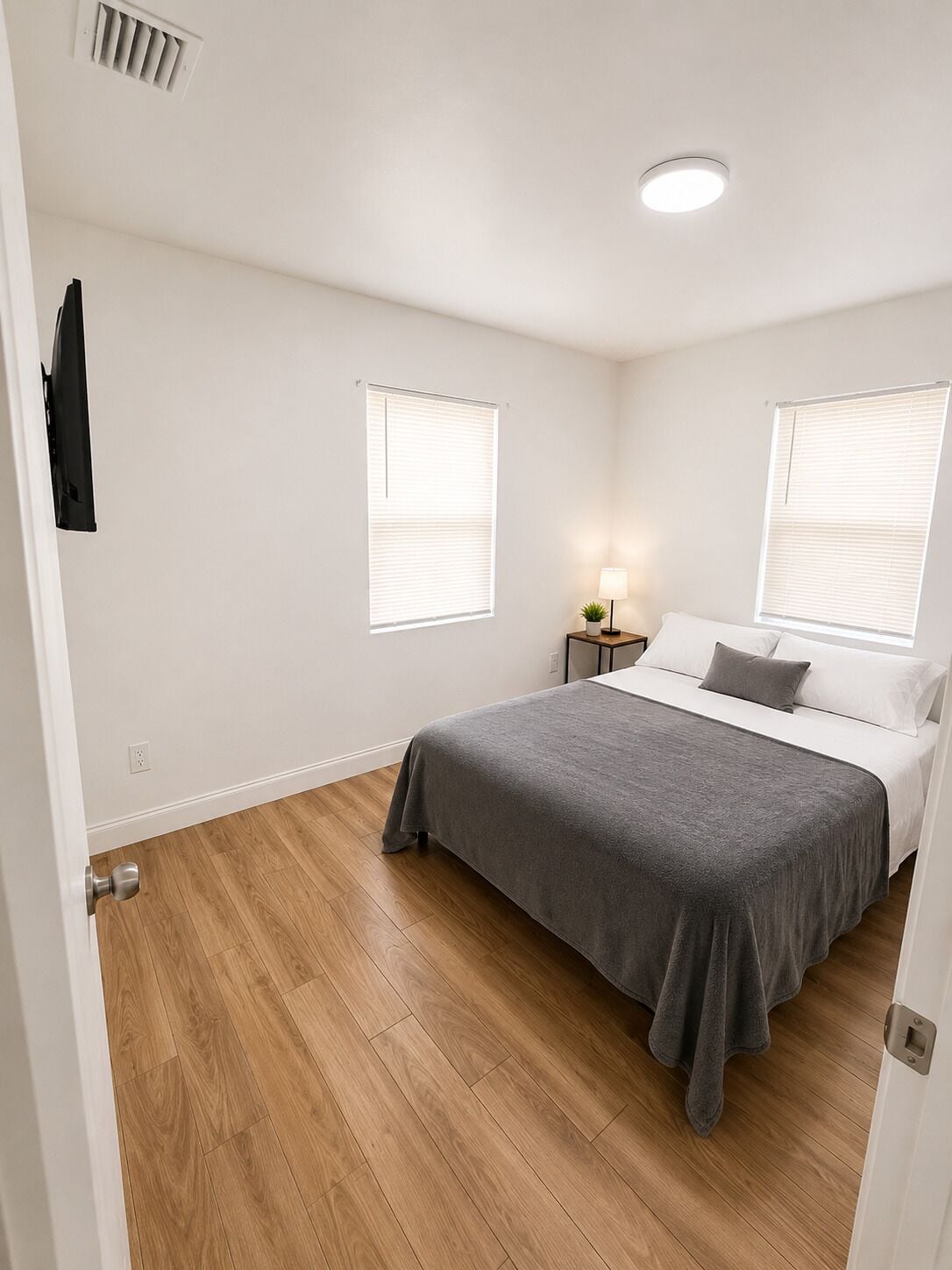 3 bedrooms, iron/ironing board, WiFi