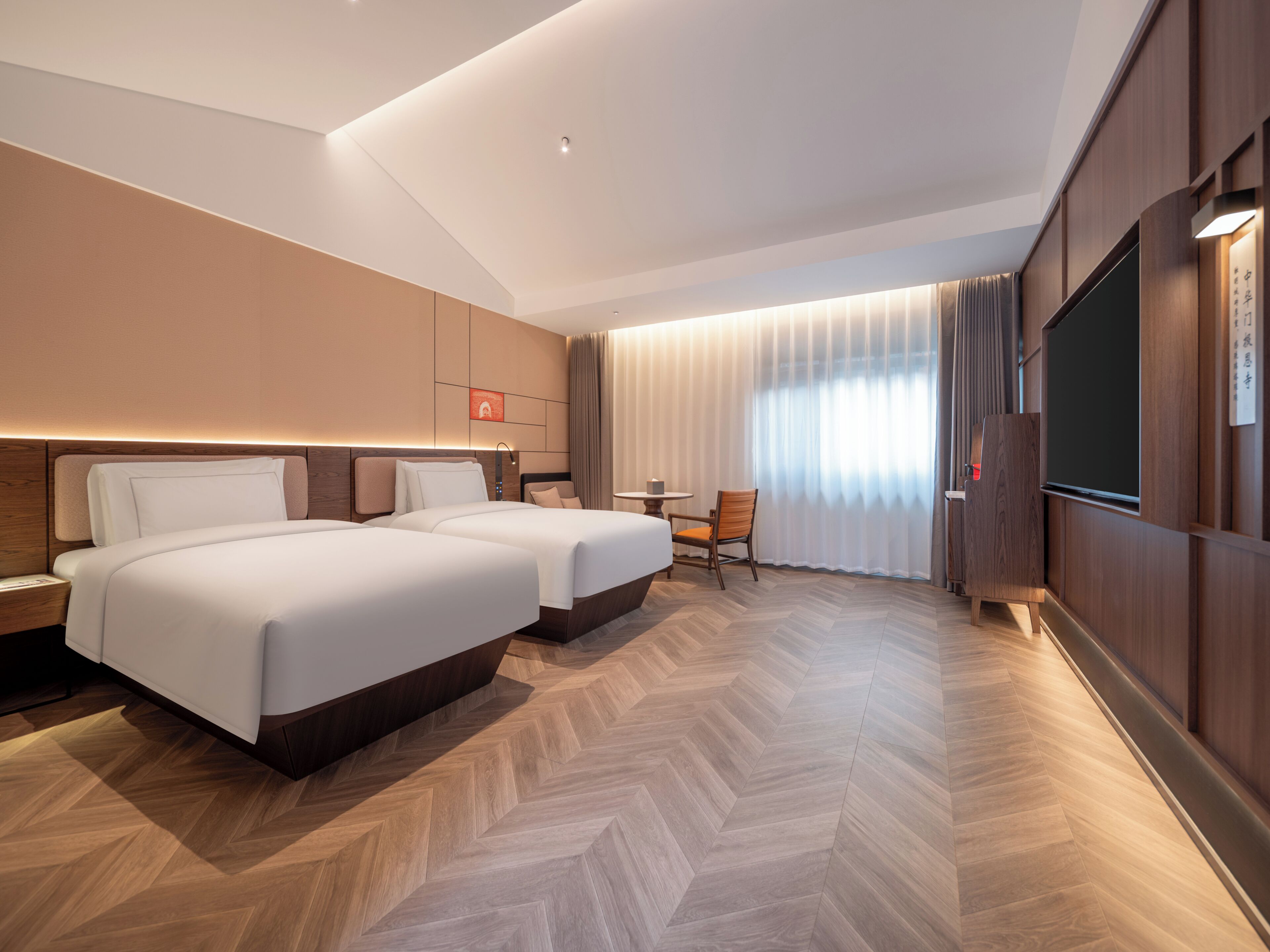 In-room safe, blackout drapes, free WiFi
