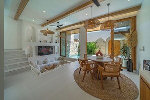 Villa, Nichtraucher, eigener Pool | Speisen