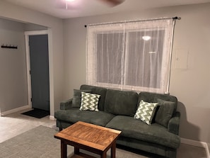 Living area - Maine Water Buffalo Farm Guest House (Appleton)