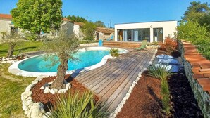Unclassified image, 2 of 23, button - Charmante maison avec piscine (Cierzac)
