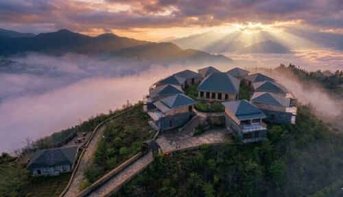 COULD PARADISE RESORT