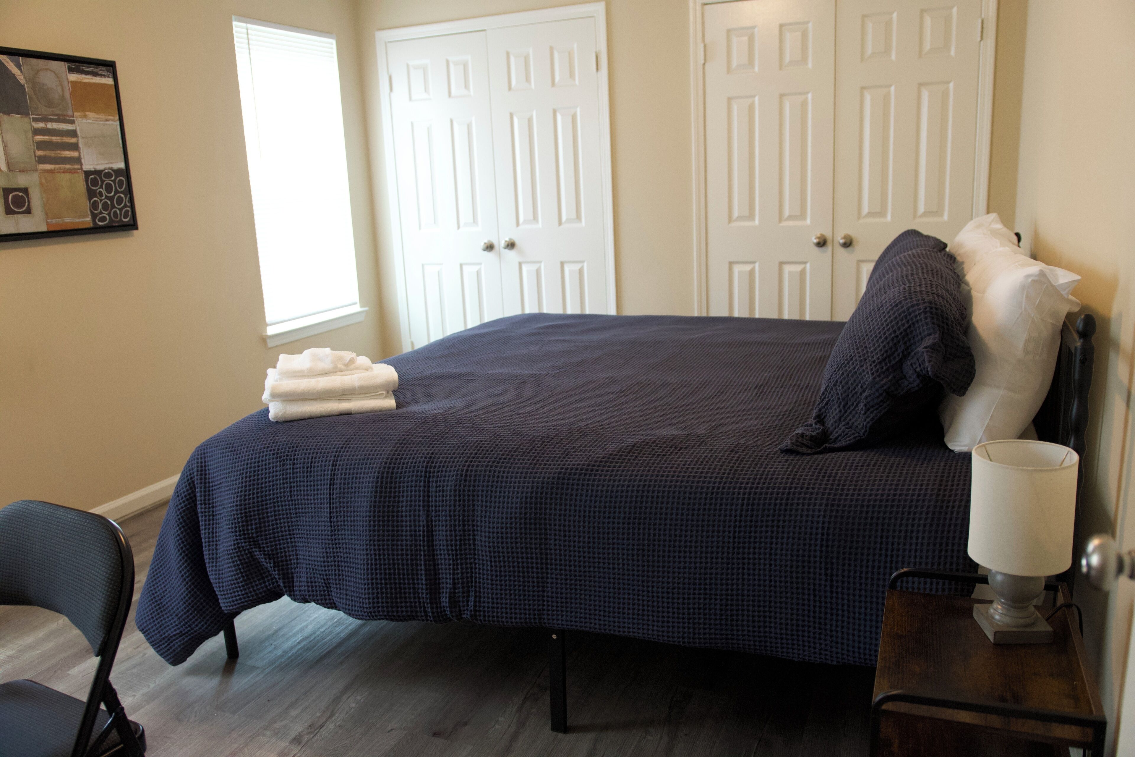 3 bedrooms, desk, iron/ironing board, WiFi