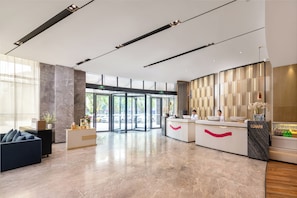Lobby - Yishang Hotel Jinbo Tiandi Jiahe (Guangzhou)