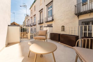 Terrace/patio - Lux, Stylish and Spacious Apartment w/ double terrace in the heart of Naples (Napoli)