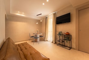 Living area - Lux, Stylish and Spacious Apartment w/ double terrace in the heart of Naples (Napoli)