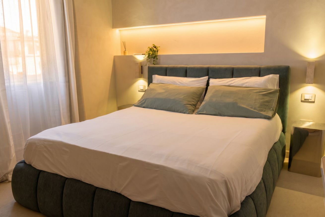 2 bedrooms, in-room safe, desk, iron/ironing board