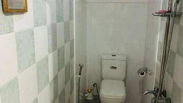 Shower, towels, soap, shampoo