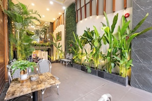 Unclassified image, 3 of 98, button - Lai Hotel Phu Nhuan - Near Tan Dinh Church & District 1 (Cau Kieu)