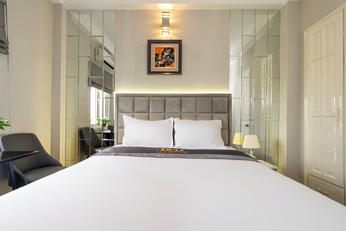Superior Double Room, City View