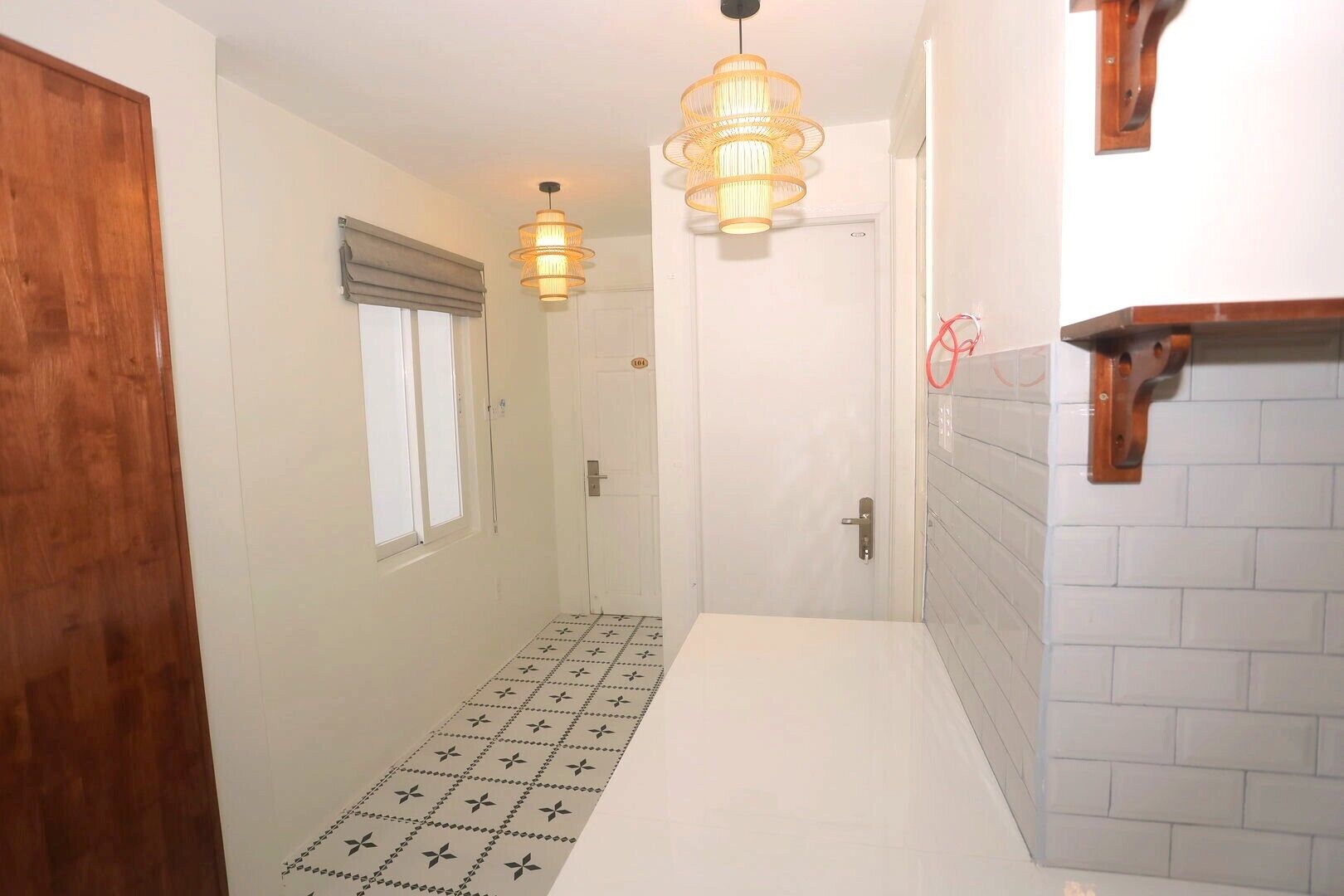 Studio Superior | Meja kerja, setrika/meja setrika, Wi-Fi gratis, dan seprai linen