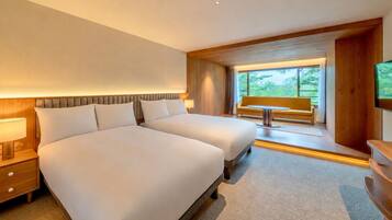 Twin Room, Non Smoking | In-room safe, desk, laptop workspace, iron/ironing board