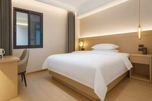 Blackout curtains, iron/ironing board, free WiFi - Zhangjiajie Lifeng Hotel (Zhangjiajie)