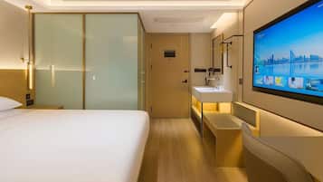 Phòng đôi Tiêu chuẩn, 1 giường cỡ queen, không hút thuốc, quang cảnh đồi núi | Màn/rèm cản sáng, bàn ủi/dụng cụ ủi quần áo