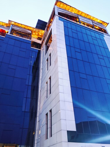 JOEBROWN PALACE HOTEL & SUITE