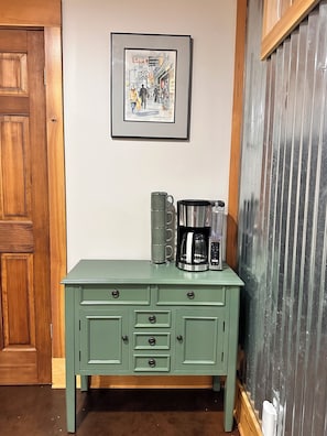 Interior - Historic and Unique 1 bed, 1 bath. Sleeps 5! (Olivia)