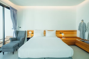 Deluxe Room - chaolaoseabreeze.com (Tha Mai)