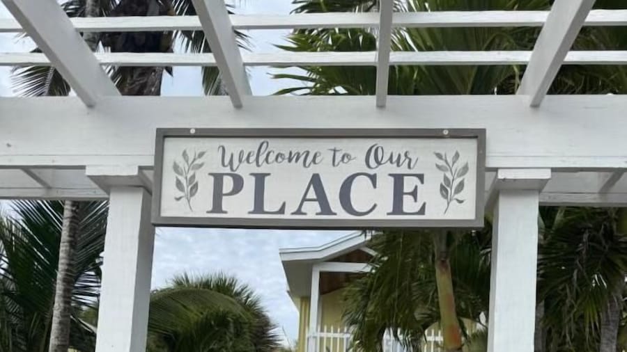 2 Bed Room Pool Steps to Beach Unit 6