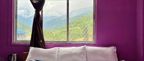 8 habitaciones, tabla de planchar con plancha y wifi gratis