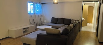 2 bed 1 Bath Kitchen Apartment