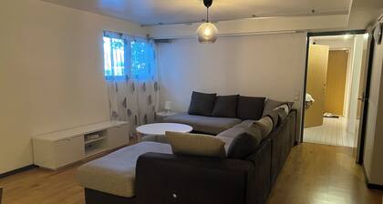 2 bed 1 Bath Kitchen Apartment