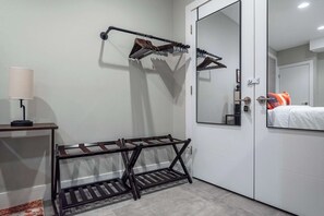3 bedrooms, desk, iron/ironing board, WiFi