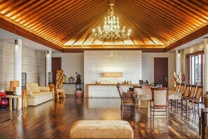 Twin kamer, meerdere bedden | Dineren