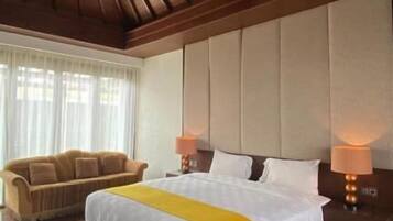 Doppelzimmer, 1 King-Bett | Schreibtisch, kostenloses WLAN