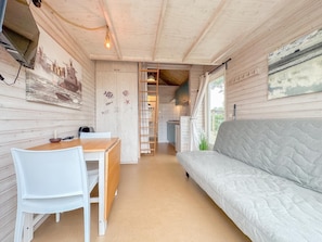 TV - Cosy holiday home at a family campsite (Ellemeet)