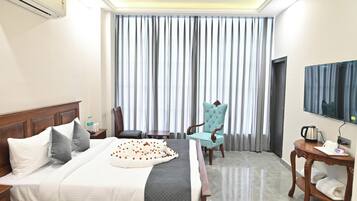 Superior Double Room, City View