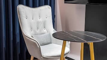 Habitación doble estándar, para no fumadores, vista a la ciudad | Interior