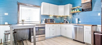 NEW LISTING | 2BR, Few Blocks to Main St