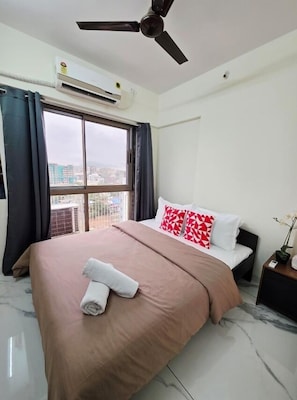 1 bedroom, free WiFi, bed sheets - 1Bhk Service Apartment In BKC Crown - 1208 By Florastays (Mumbai)