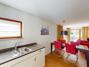 Dining - Walensee House & Apartments, (Unterterzen), by Interhome (Unterterzen)