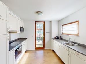 Fridge, microwave, oven, dishwasher - Walensee House & Apartments, (Unterterzen), by Interhome (Unterterzen)