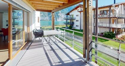 Walensee House & Apartments, (Unterterzen), by Interhome