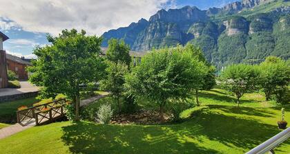 Walensee House & Apartments, (Unterterzen), by Interhome